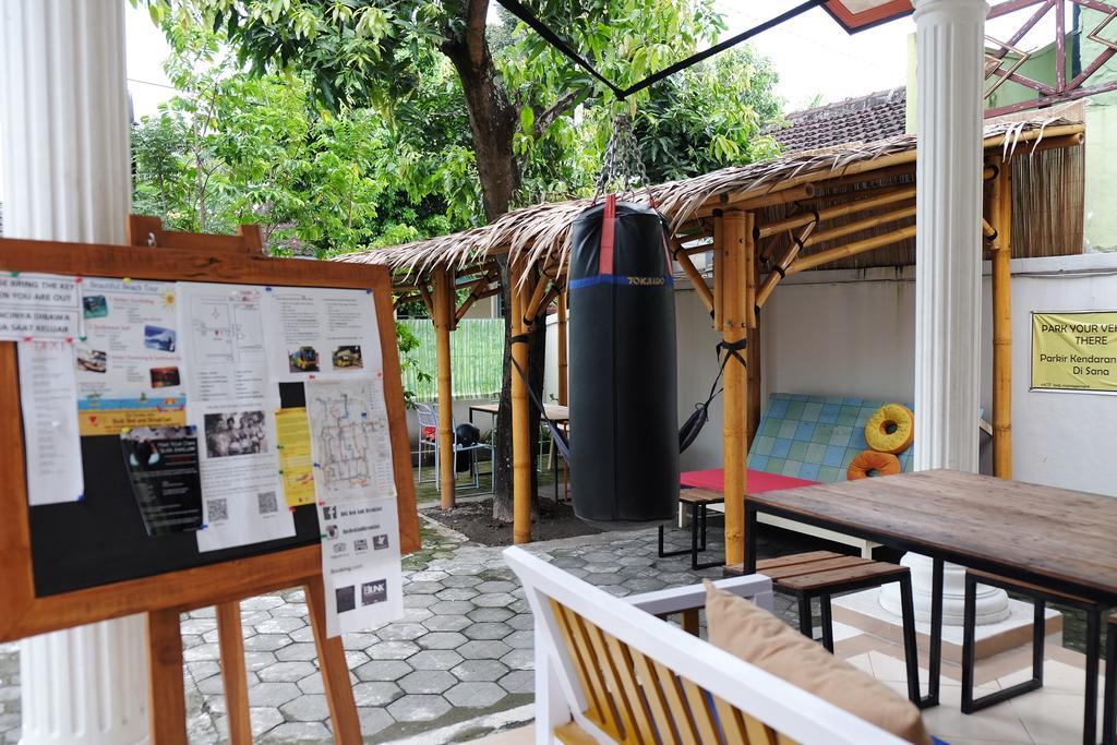 Hoz Bed & Breakfast Yogyakarta Esterno foto