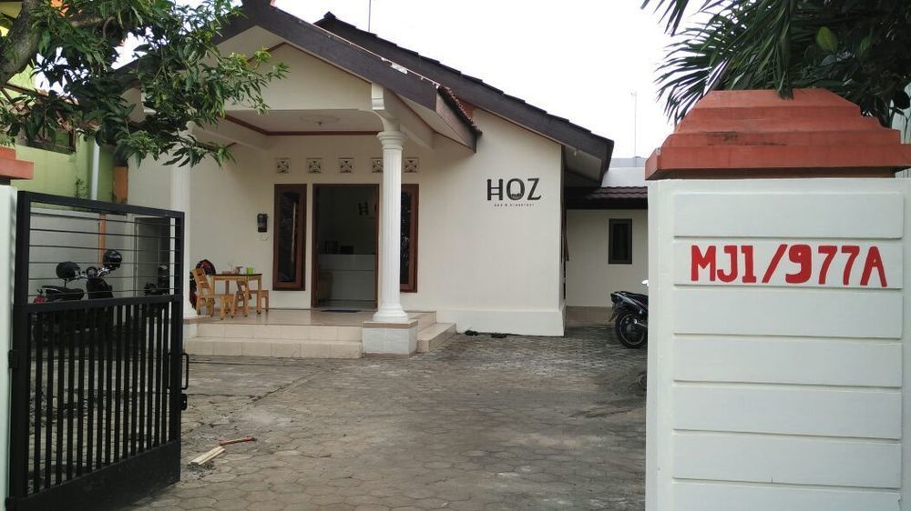 Hoz Bed & Breakfast Yogyakarta Esterno foto